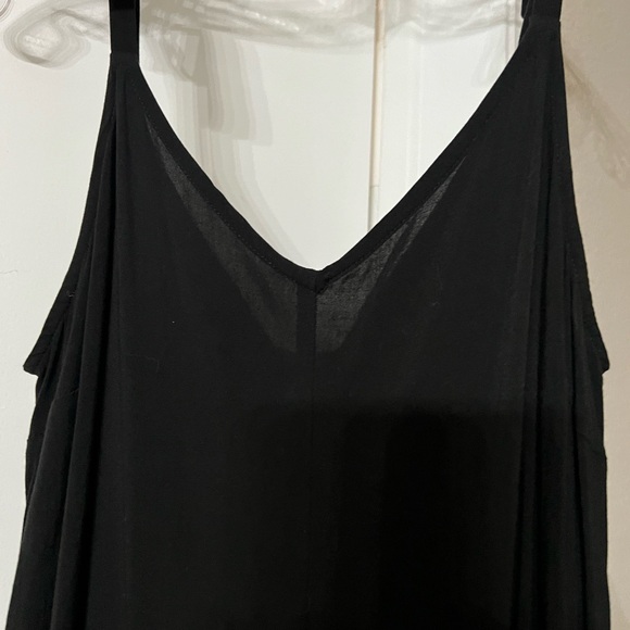 Vince Camuto black jumpsuit, cropped wide leg size medium. Excellent condition - Picture 4 of 7